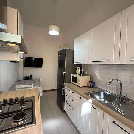 Authentic Hideaway Apartment
